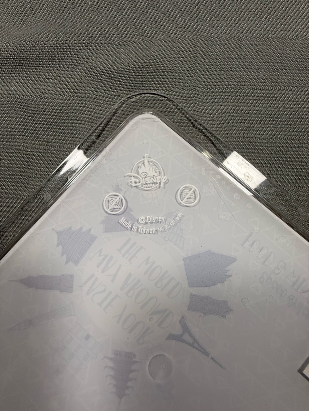 Disney 2019 Food and Wine Clear Plastic Snack Tray with Cup Holder - Picture 4 of 10
